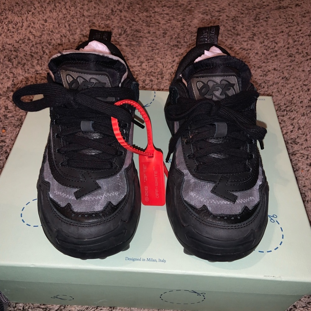 Off-White Odsy 1000